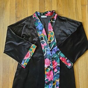 Vintage Lucie Ann II black velvet floral satiny trim long house robe usa made